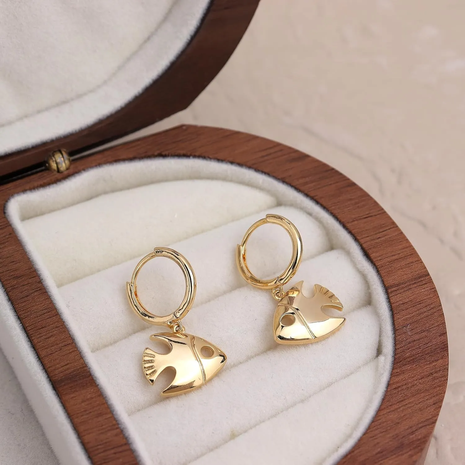 Gold Shell Hoop Dangle Huggie Hoop Earrings for Women, Summer Beach Jewelry Gift